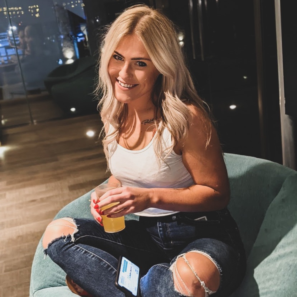 Meet your Posher, Olivia